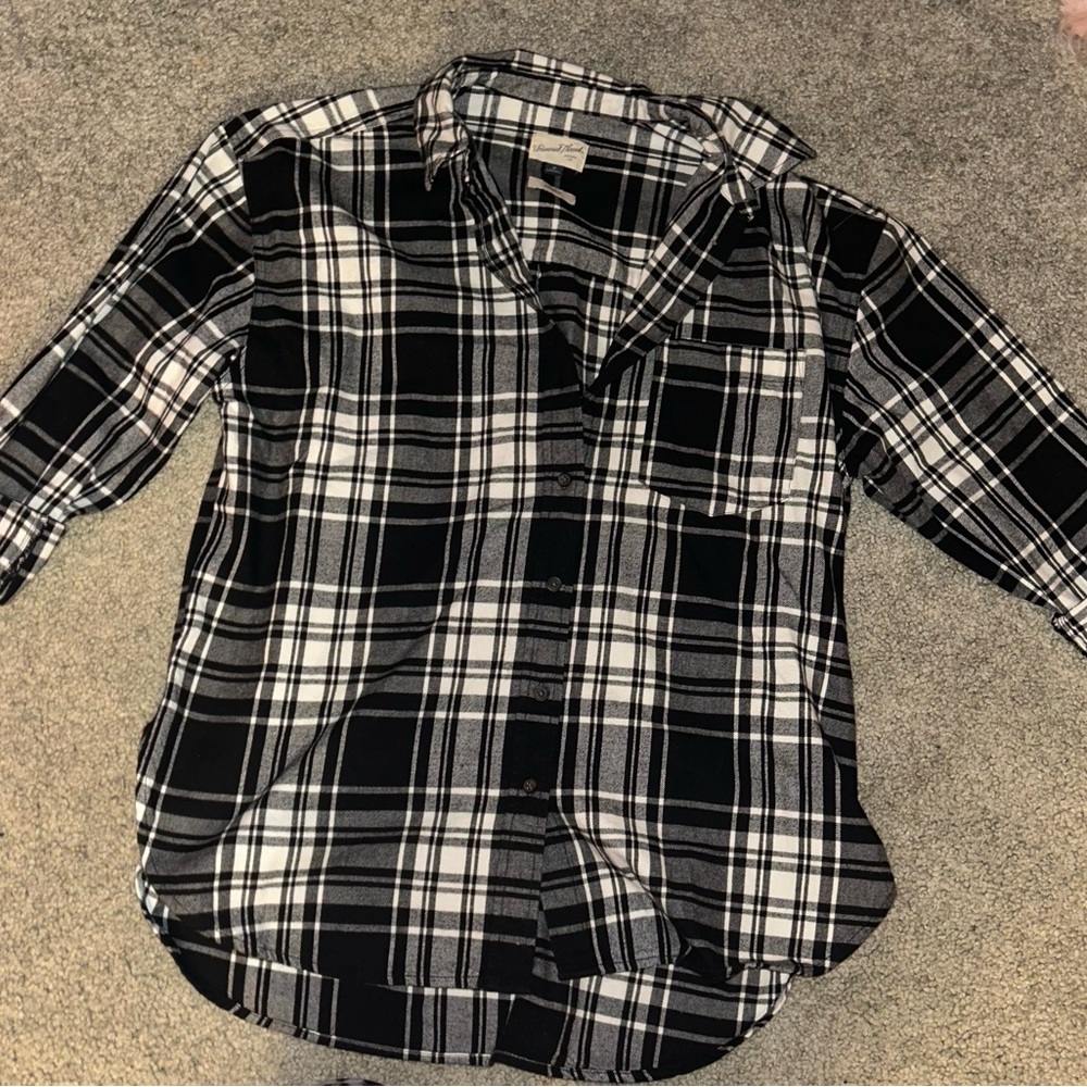 Black and White Plaid Button-Up Shirt